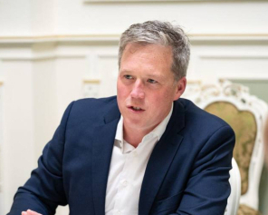 США тиснуть на Зеленського: &quot;Підписуйте мир із Росією негайно - далі буде гірше&quot;