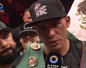 Девід Бенавідес захистив пояс WBC і оголосив про перехід у важку вагу