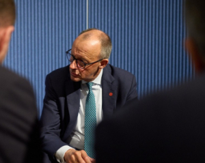 Мерц выступил против возвращения России в G7