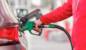 Аналитики назвали цены на АЗС Украины на 24 ноября