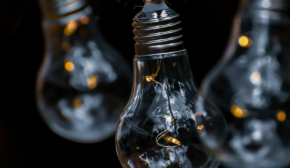 Применяются графики отключений: в Укрэнерго назвали последствия ударов России для потребителей