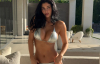 Кайлі Дженнер похизувалася пишними формами у маленькому бікіні