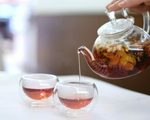 Який популярний напій може підвищувати тиск