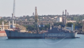 Россияне хаотично переставляют корабли в Севастополе, пытаясь избежать ударов ВСУ