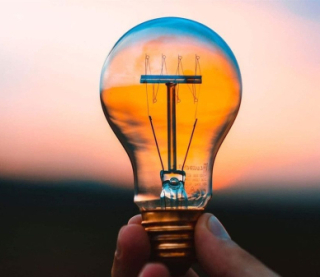 &quot;Укренерго&quot; повідомило, де через обстріли найгірше з електрикою