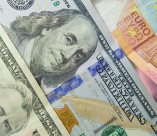 Валюта дешевшає перед вихідними - курс на 28 листопада