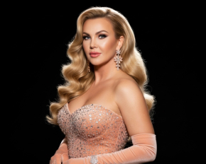 Антиквариат, бассейны и массажный кабинет: Камалия показала роскошное поместье под Киевом