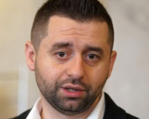 У &quot;Слузі народу&quot; відреагували на відставку Єрмака та заявили про єдність із Зеленським