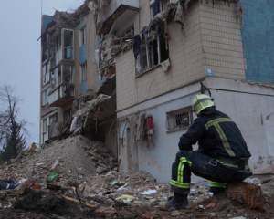 У Тернополі демонтують будинок, зруйнований ударом російської ракети