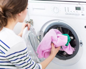 Як випрати одяг, щоб був чистим і гарно пахнув: старі звички, про які варто забути