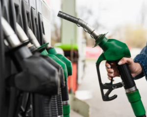 В Україні знизилися ціни на пальне