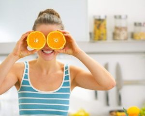 Найкорисніша їжа для зору: назвали п&#039;ять продуктів, які знижують ризик хвороб очей