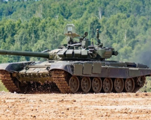 Чехія не буде модернізувати танки Т-72, які планувала передати Україні
