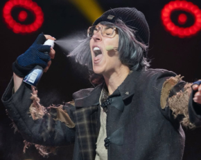 Без макіяжу, в укритті та смішних образах: Єфросініна показала, як провела листопад