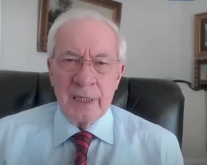 В Україні експрем&#039;єра Азарова засудили до 15 років