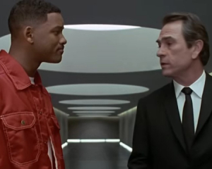 Sony взялась за пятый фильм &quot;Люди в черном&quot; и пишет сценарий под Уилла Смита