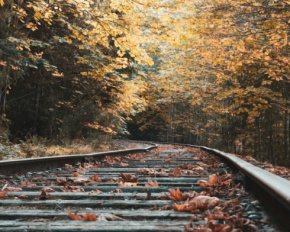 Обстрел 6 декабря привел к задержке десятков поездов в Украине