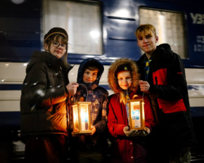 Вифлеемский огонь мира прибыл в Киев