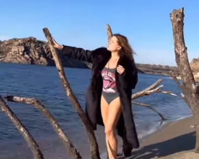 Похудевшая Наталья Могилевская показала, как купалась в зимнем Днепре