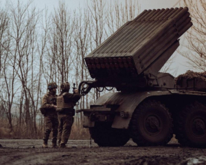 Украинские защитники отражают атаки на фронте: сколько боев на самых тяжелых направлениях за сутки