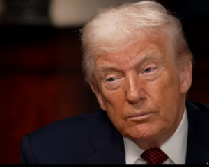 &quot;Знаете, в конце концов размер обычно побеждает&quot;: Трамп отреагировал на заявление сына о &quot;сдаче Украины&quot;