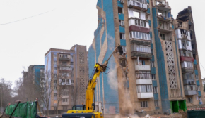 У Тернополі зносять дев'ятиповерхівку, яку зруйнувала ракета ЗС РФ