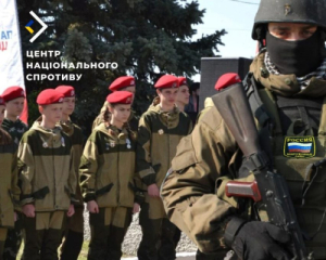 Кремль вербує на війну українських старшокласників
