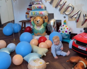 Остапчуки привітали сина з першим днем народження і показали, що йому подарували: яскраві фото