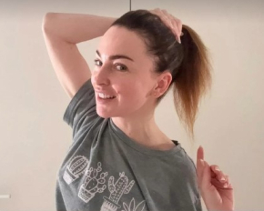 Звезда "Дизель студио" Виктория Булитко показала свои натуральные волосы без наращивания: фото