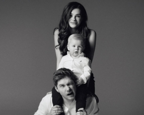 Остапчук з дружиною і маленьким сином влаштували сімейну зйомку в оригінальних образах