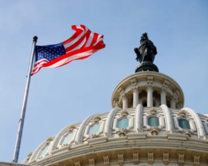 Сенатори США занепокоєні заявою Трампа про захоплення венесуельського танкера