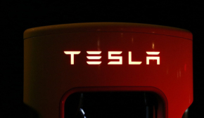 Назвали самые популярные электрокары месяца