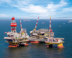 СБУ впервые поразила российскую нефтяную платформу в Каспийском море