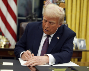 Прощавай, НАТО? У Трампа реєструють скандальні законопроєкти