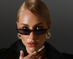 Даша Квіткова похизувалася спокусливими формами у студійній зйомці