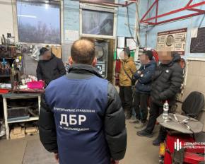 На Хмельниччині посадовці організували незаконну схему для військових