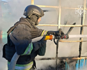 Зеленський повідомив про складну ситуацію з електропостачанням після ударів РФ
