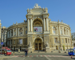 Энергетики возвращают свет критическим объектам Одессы