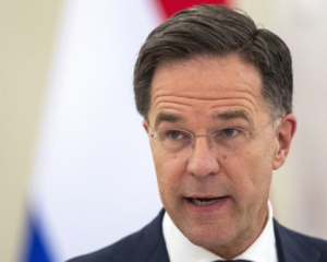 Песков высмеял Рютте из-за слов об угрозе войны с РФ