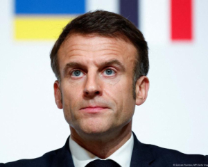 Пока Россия воюет, Украина стоит: заявление Макрона после разговора с Зеленским