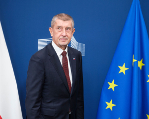 Прем'єр Чехії закликав завершити війну РФ проти України до 24 лютого
