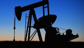 Трамп обвалил цены на нефть до четырехлетнего минимума