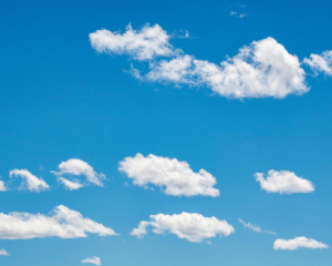 Антициклон принесет в Украину сухую и теплую погоду