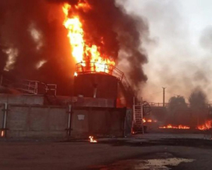 Ночь взрывов в РФ: дроны атаковали НПЗ на Кубани, есть раненые