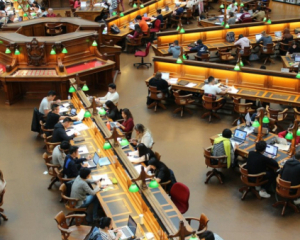 В Україні вдвічі скоротилася кількість чоловіків віком від 25 років у вишах - МОН