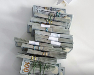 Соцопитування показало тривогу українців через фронт і корупцію