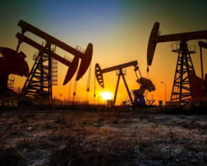 Ціни на нафту зростають на тлі загрози нових санкцій США проти Росії