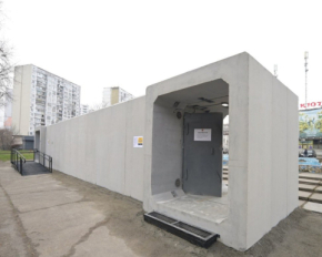 В Киеве установили первое мобильное укрытие для защиты от атак России