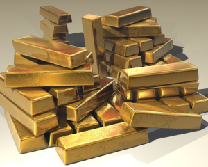 Золото удерживает рекордные цены на фоне слабой инфляции в США