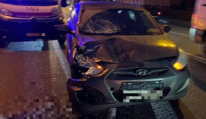 У Харкові суддя за кермом Hyundai Accent збила на "зебрі" двох дівчат